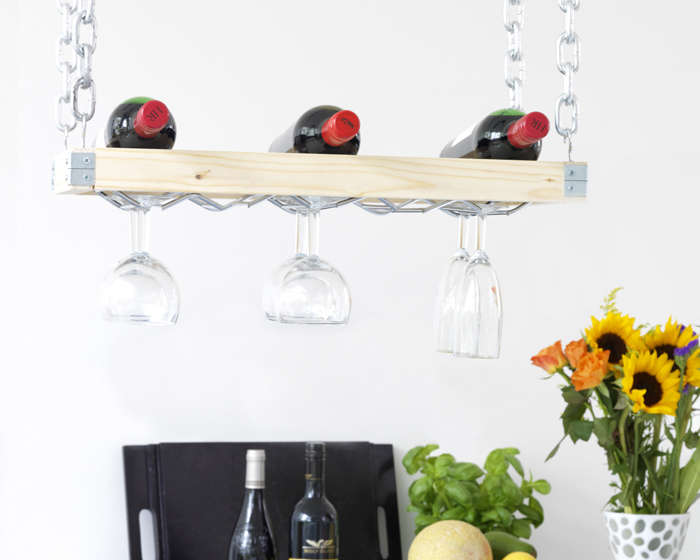 Создайте эргономичную подвесную винную полку с Dremel